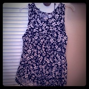 Women's soft tank. Perfect with leggings!